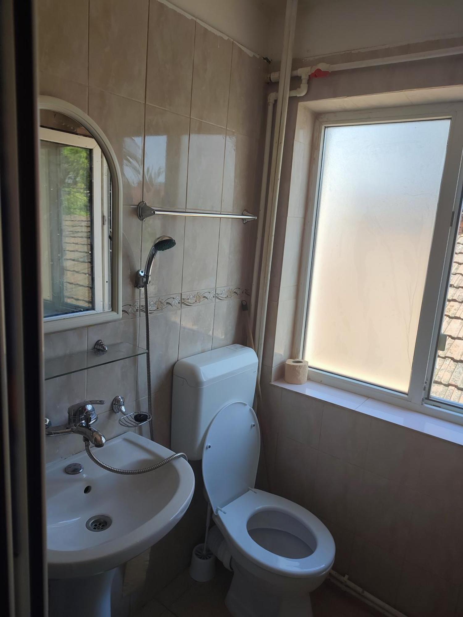 Hostel Emy Camere Cu Baie Proprie Aproape De Plaja 3 Papuci Constanţa Eksteriør bilde